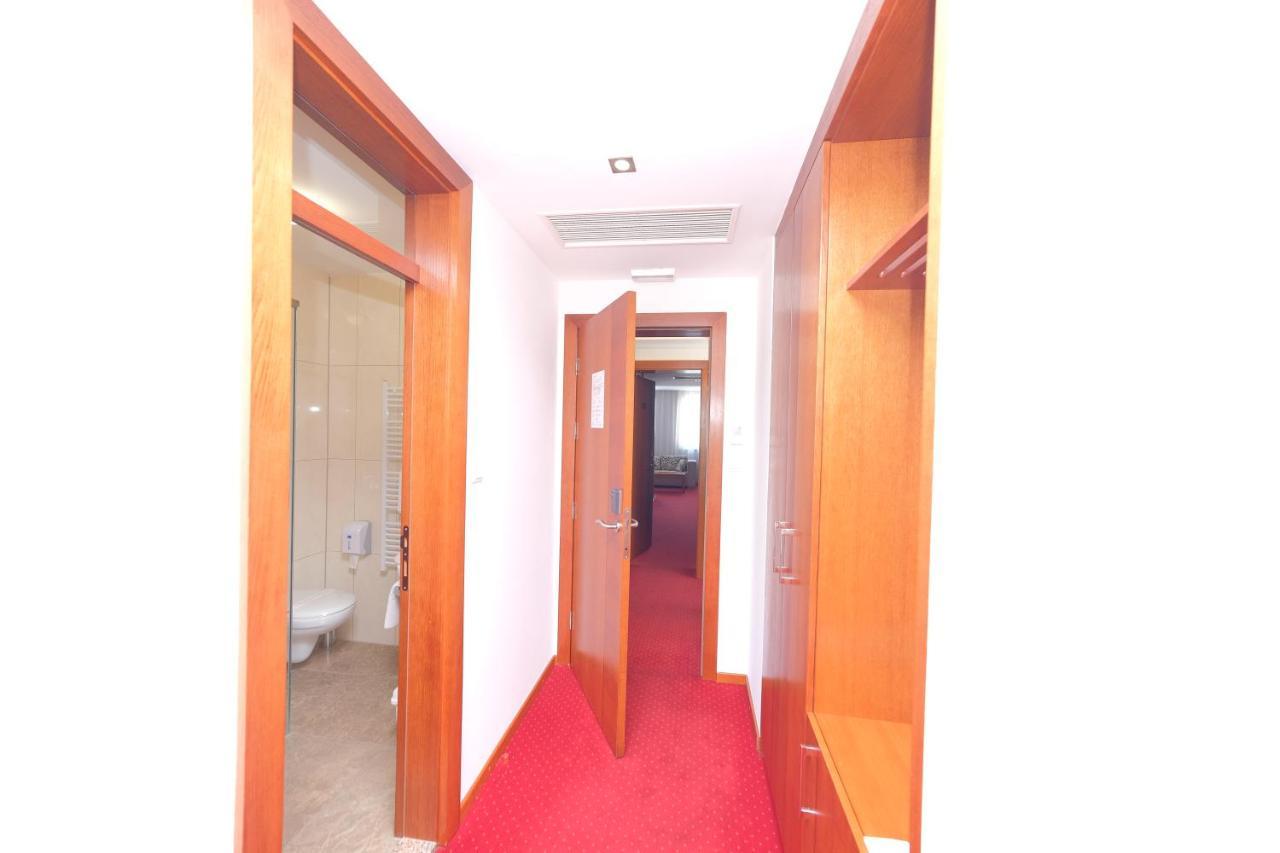 Motel Mujanic Sarajevo Mostarsko Raskrsce Kültér fotó